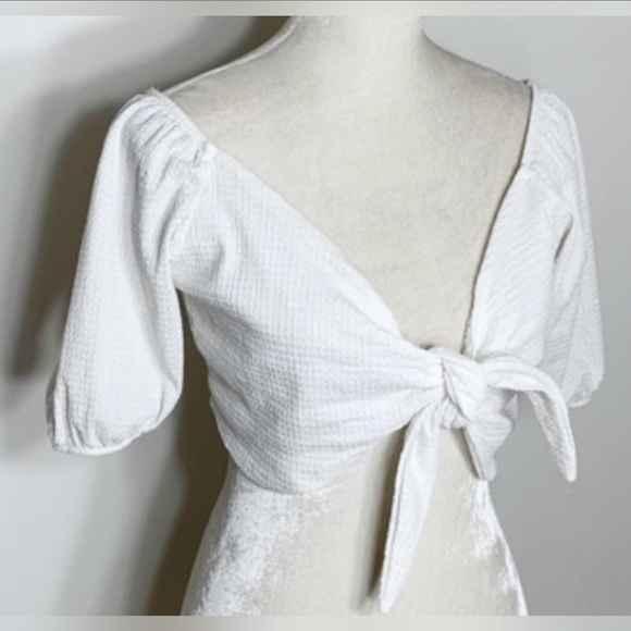 ZARA short sleeve tie front cropped‎ top - Picture 1 of 7